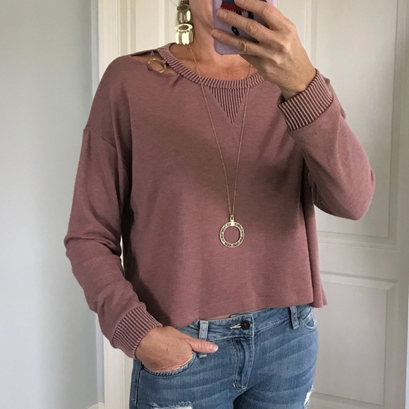 Mauve Distressed Top - Picture 2 of 4